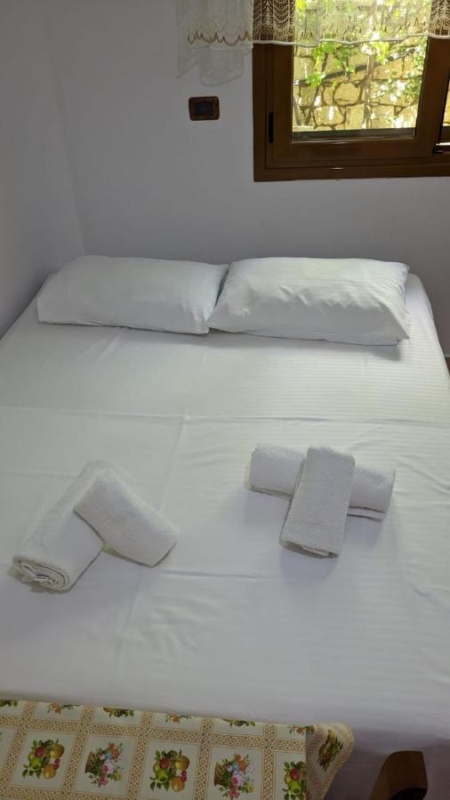 Hasani Apartments Sarande Bagian luar foto