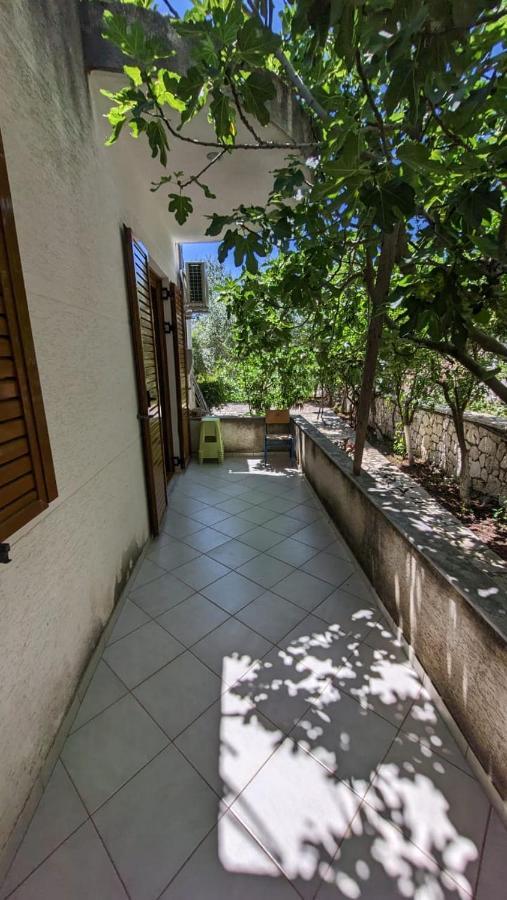 Hasani Apartments Sarande Bagian luar foto