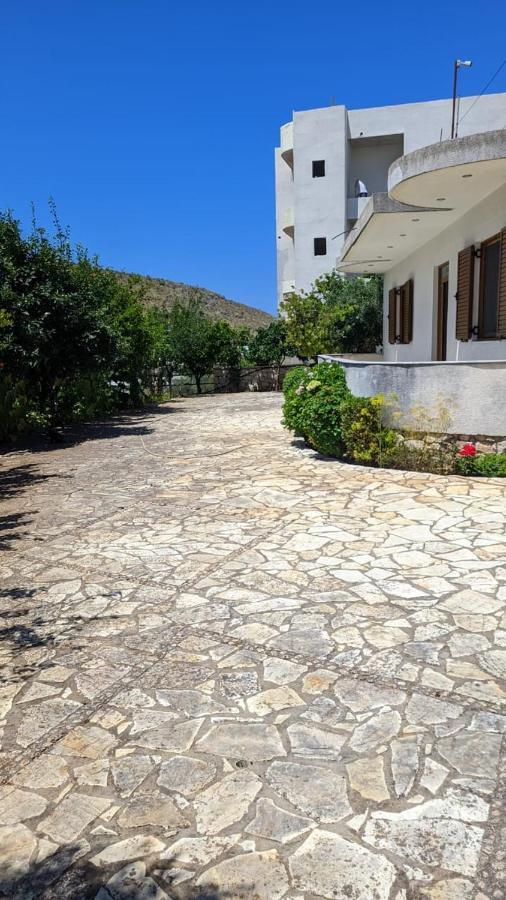 Hasani Apartments Sarande Bagian luar foto
