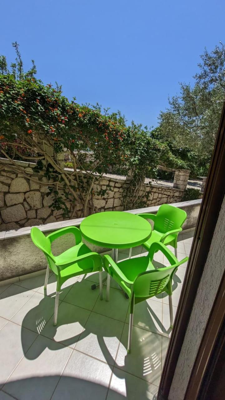 Hasani Apartments Sarande Bagian luar foto